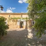 Charming Country House For 8 Adults