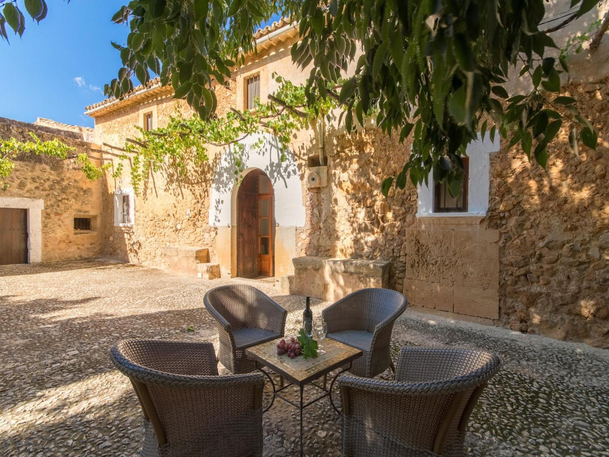 Ferienhaus Charming For 8 Adults *