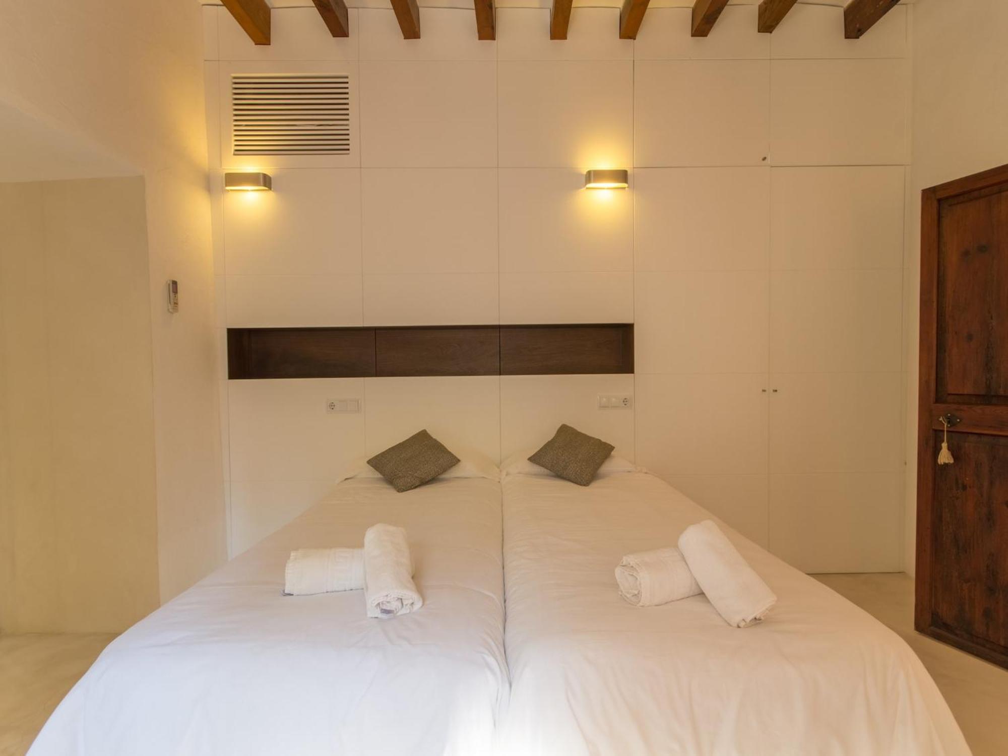 Charming For 8 Adults Ferienhaus *