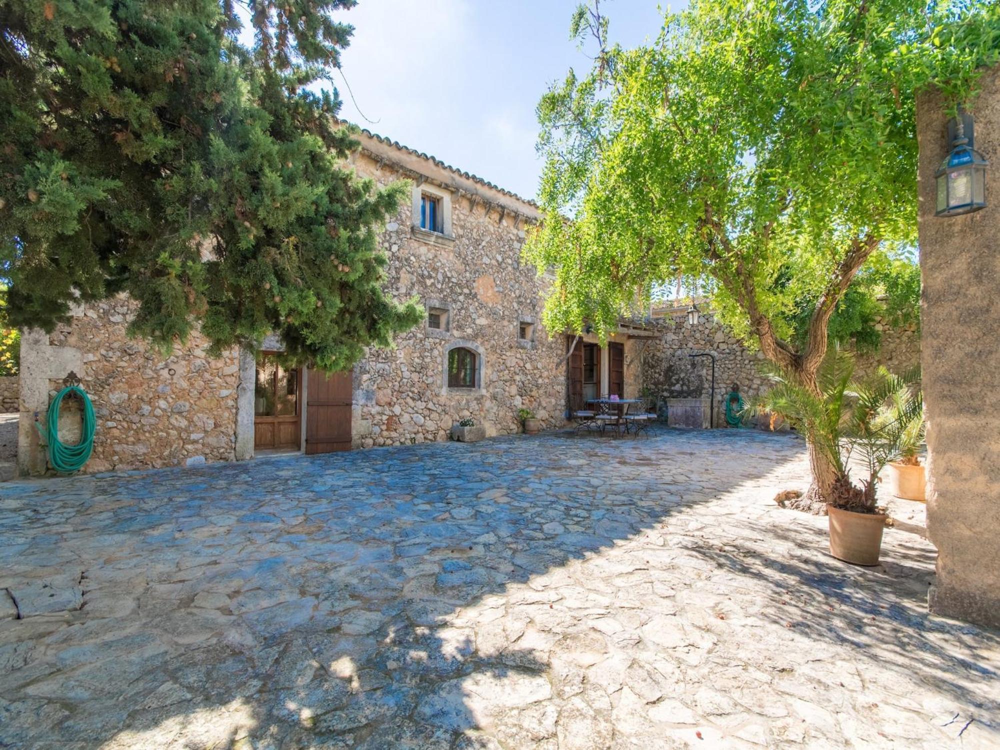 Charming For 8 Adults Ferienhaus